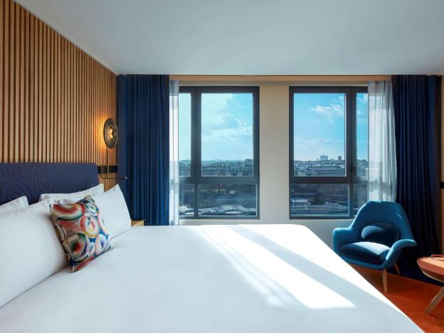 so paris hotel