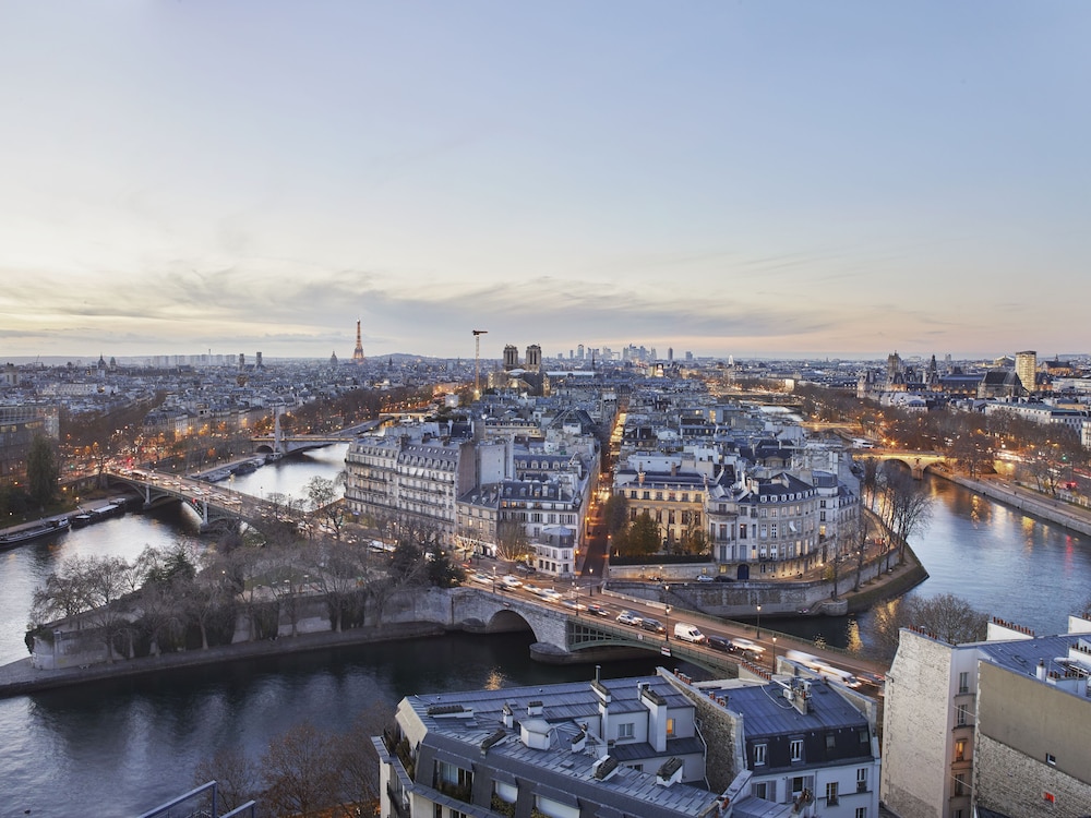 so paris hotel