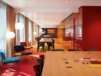 so paris hotel