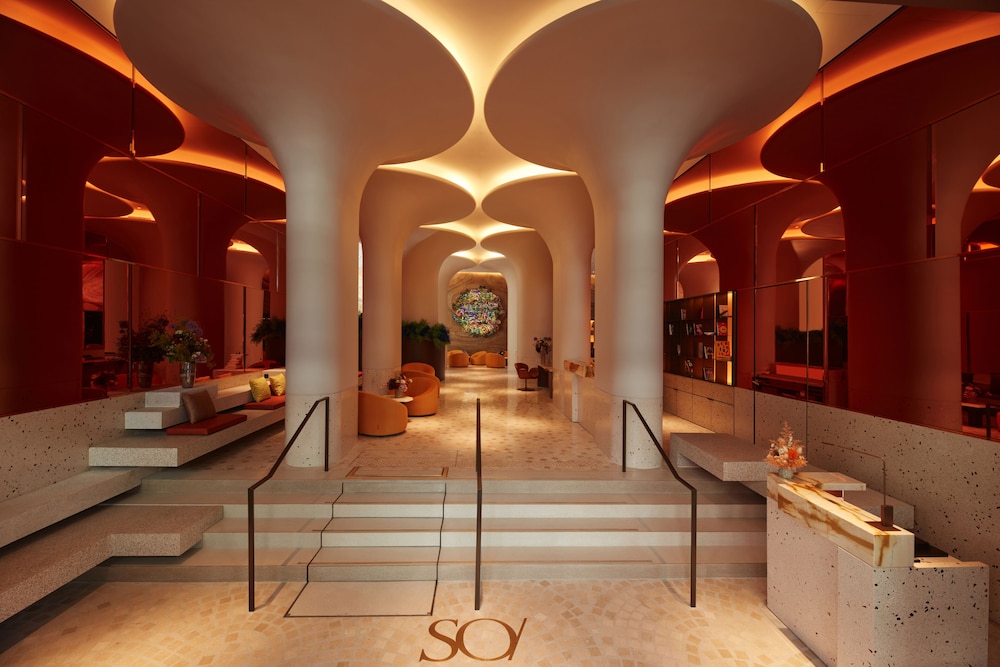 so paris hotel