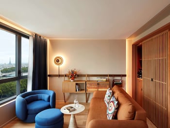 so paris hotel