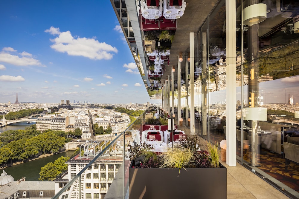 so paris hotel