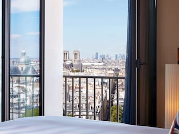 so paris hotel