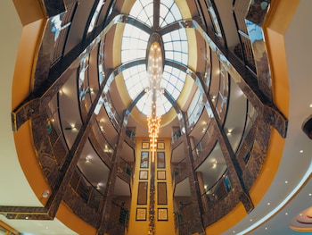golden ship hotel