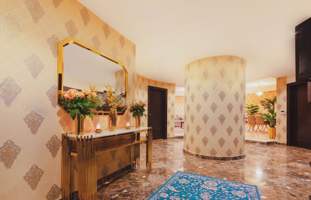 golden ship hotel