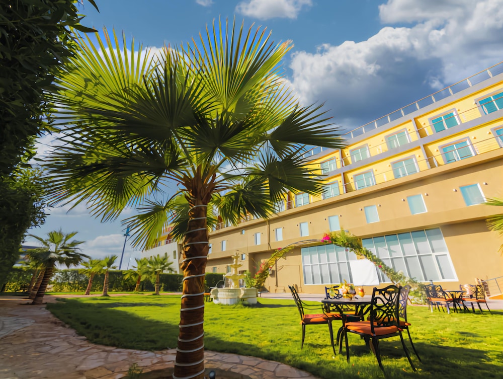 golden ship hotel