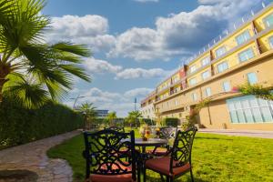 golden ship hotel