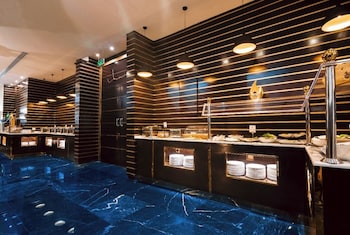 golden ship hotel