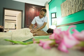 court classique suite hotel