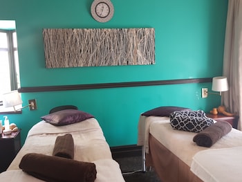 court classique suite hotel