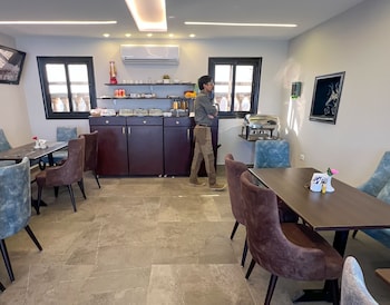 khan duidar inn pyramids view rooftop