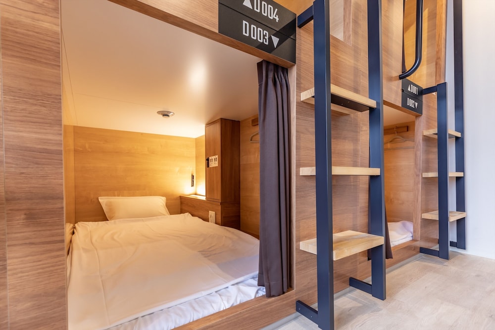 tabist capsulehotel apods himeji station