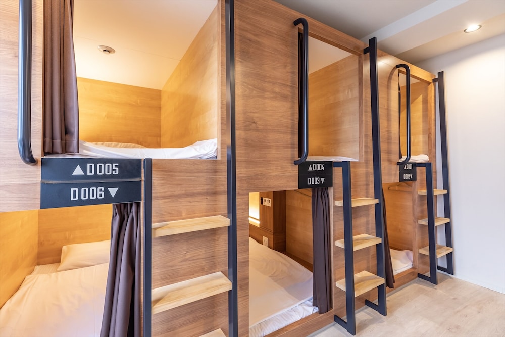 tabist capsulehotel apods himeji station