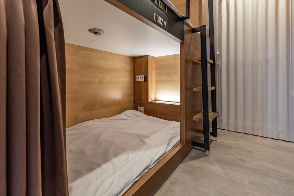 tabist capsulehotel apods himeji station