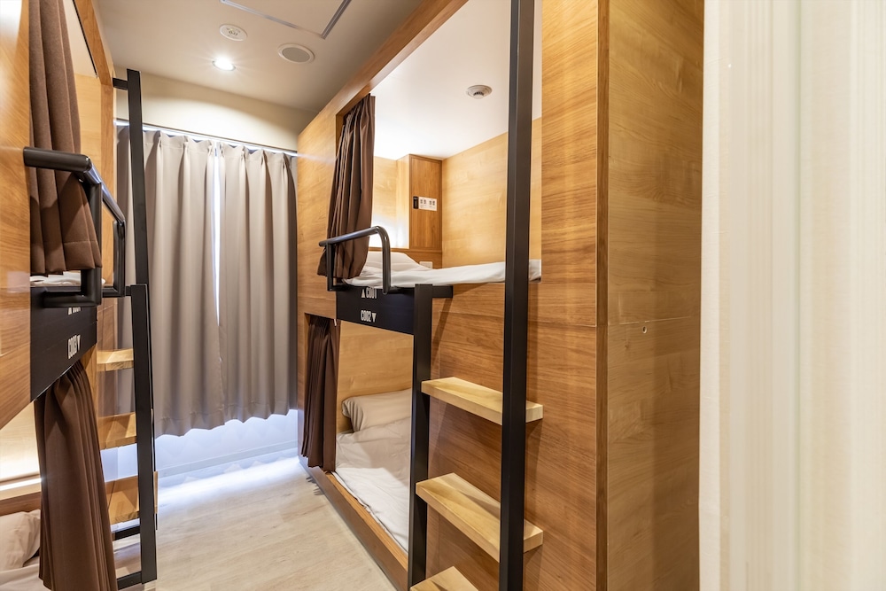 tabist capsulehotel apods himeji station