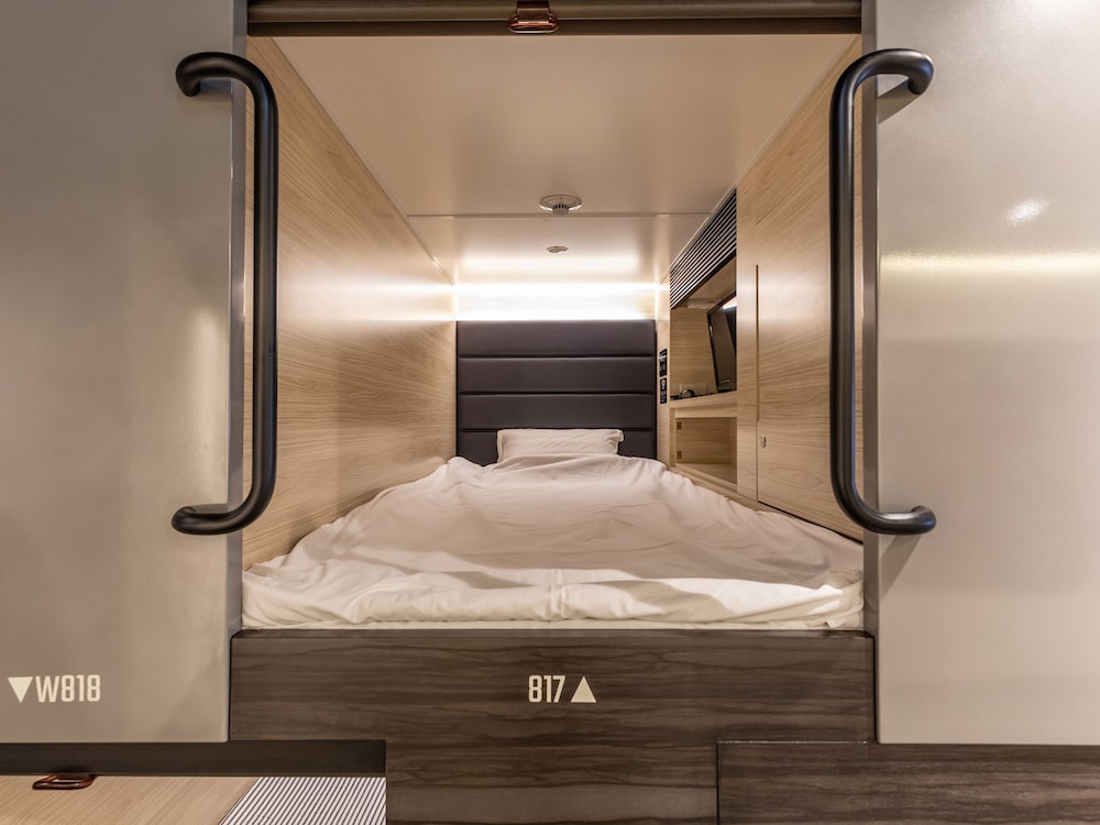 tabist capsulehotel apods himeji station