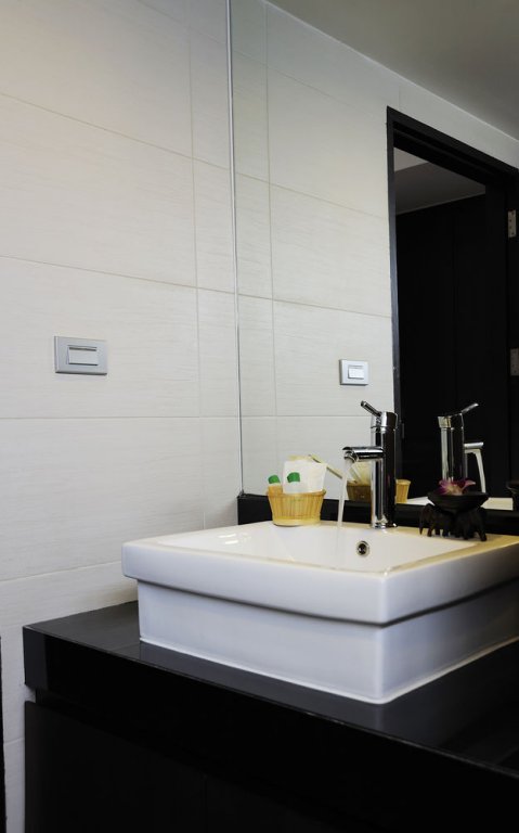lily hotel bangkok