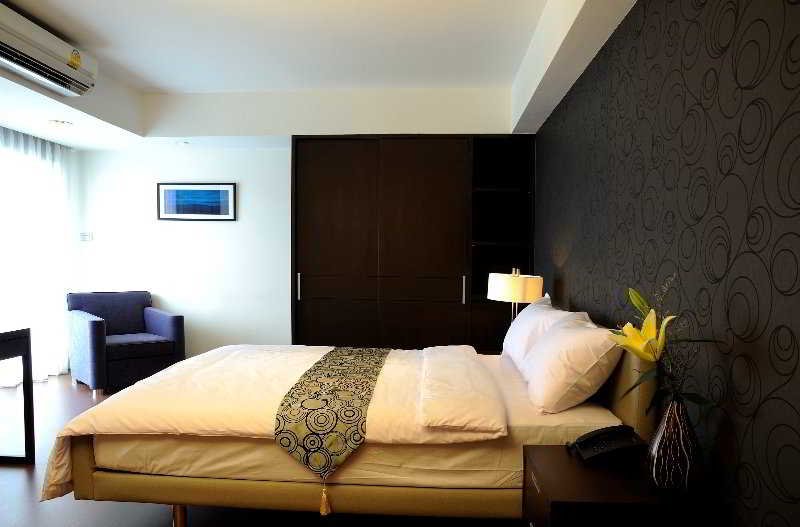lily hotel bangkok