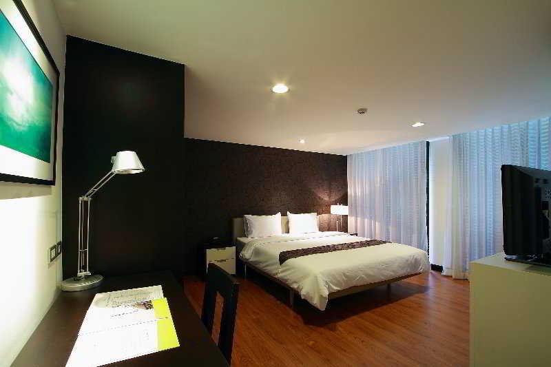 lily hotel bangkok