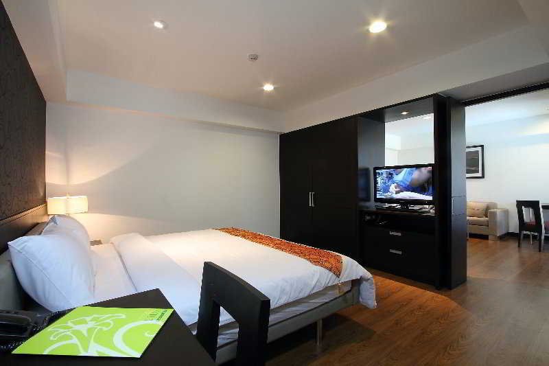lily hotel bangkok