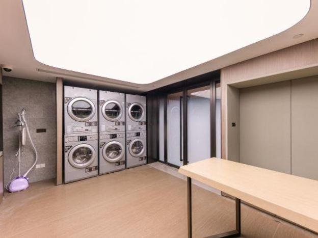 ji hotel shanghai lujiazui mall road store