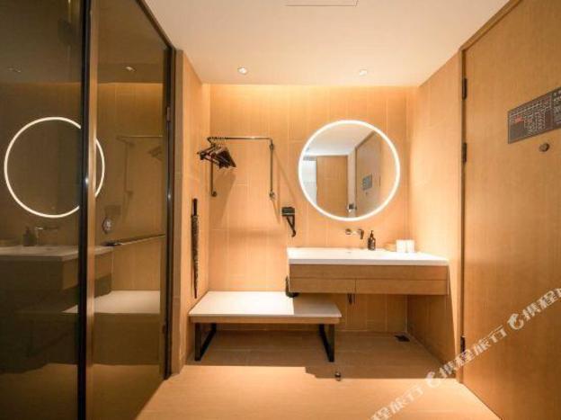 ji hotel shanghai lujiazui mall road store