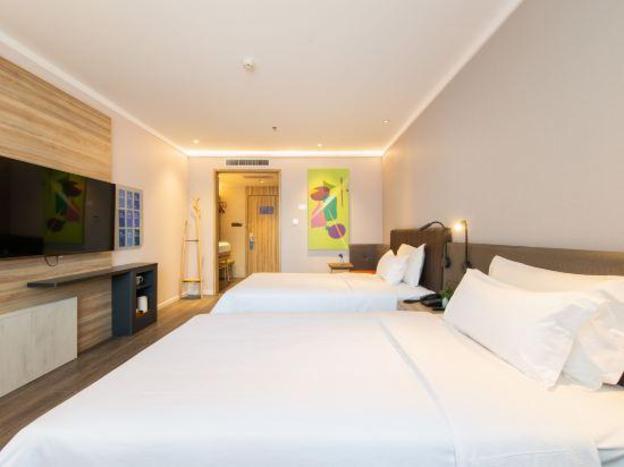 hanting premium hotel dalian liaoning normal university metro station