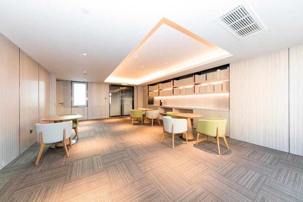 ji hotel weihai city government