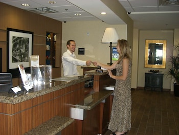 hampton inn and suites pueblo north