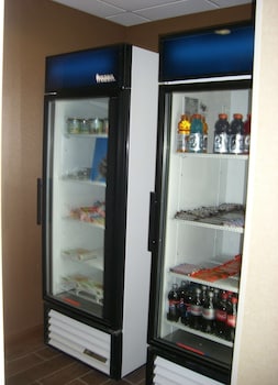 hampton inn and suites pueblo north