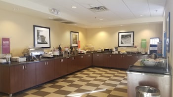 hampton inn and suites pueblo north