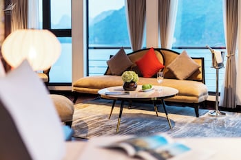 halong capella cruise