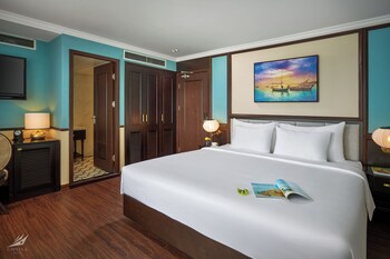 halong capella cruise