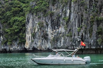 halong capella cruise