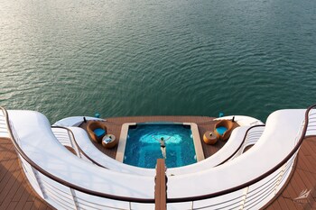 halong capella cruise