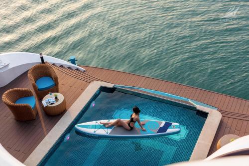 halong capella cruise