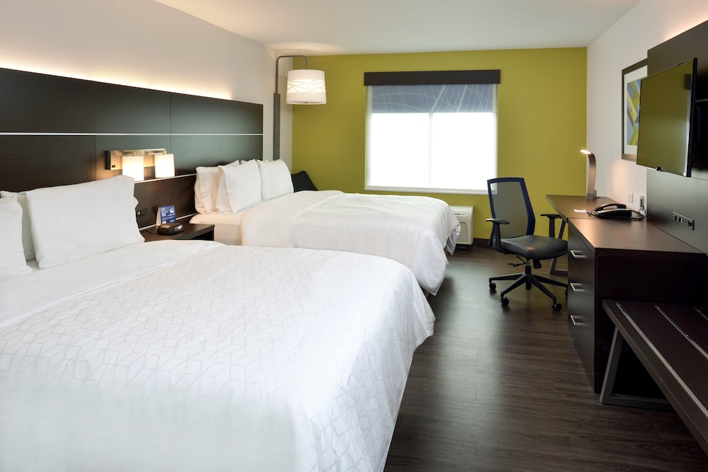 holiday inn express and suites pueblo north by ihg