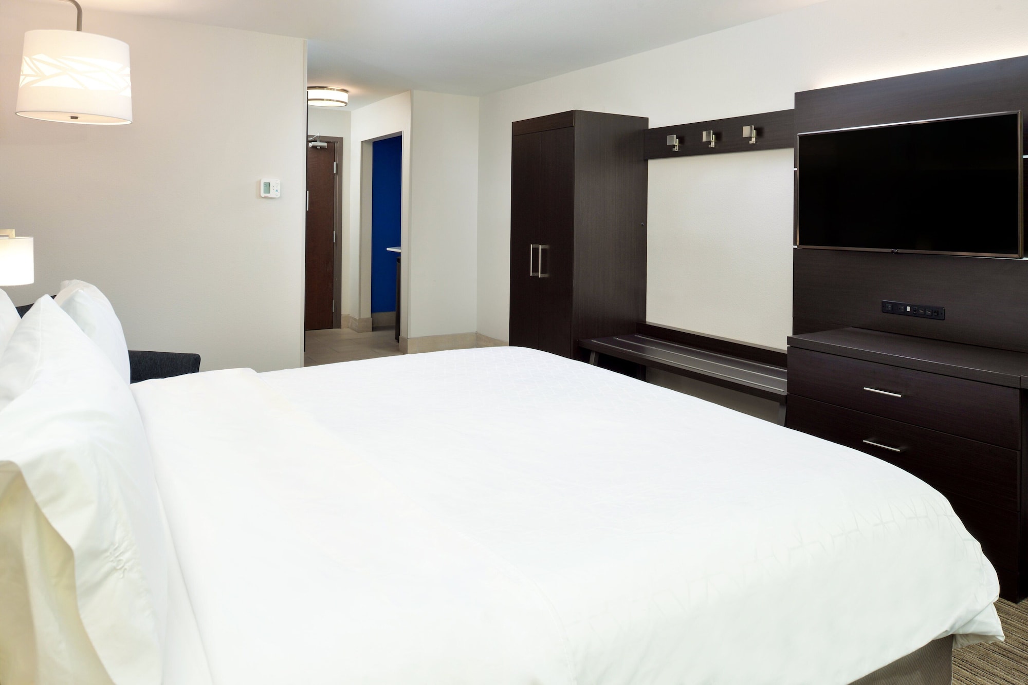 holiday inn express and suites pueblo north by ihg