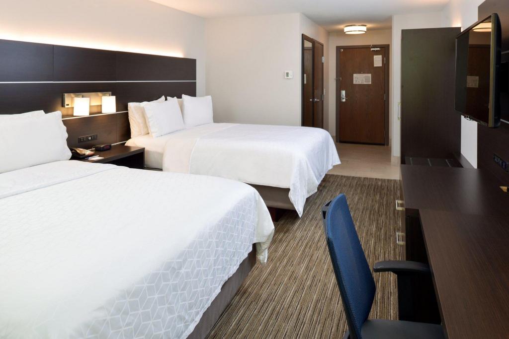 holiday inn express and suites pueblo north by ihg