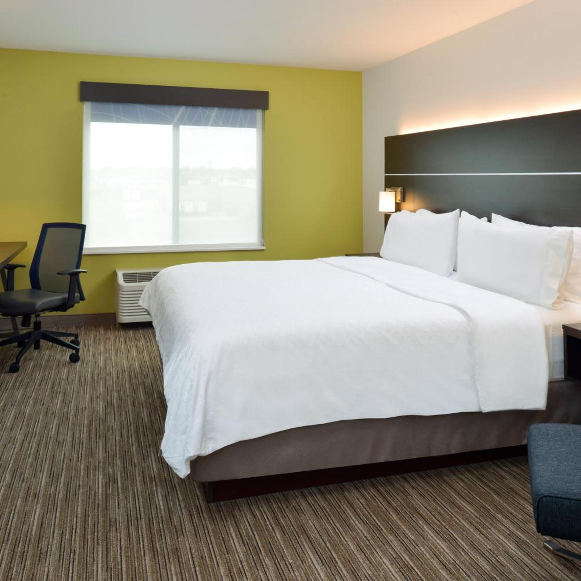 holiday inn express and suites pueblo north by ihg
