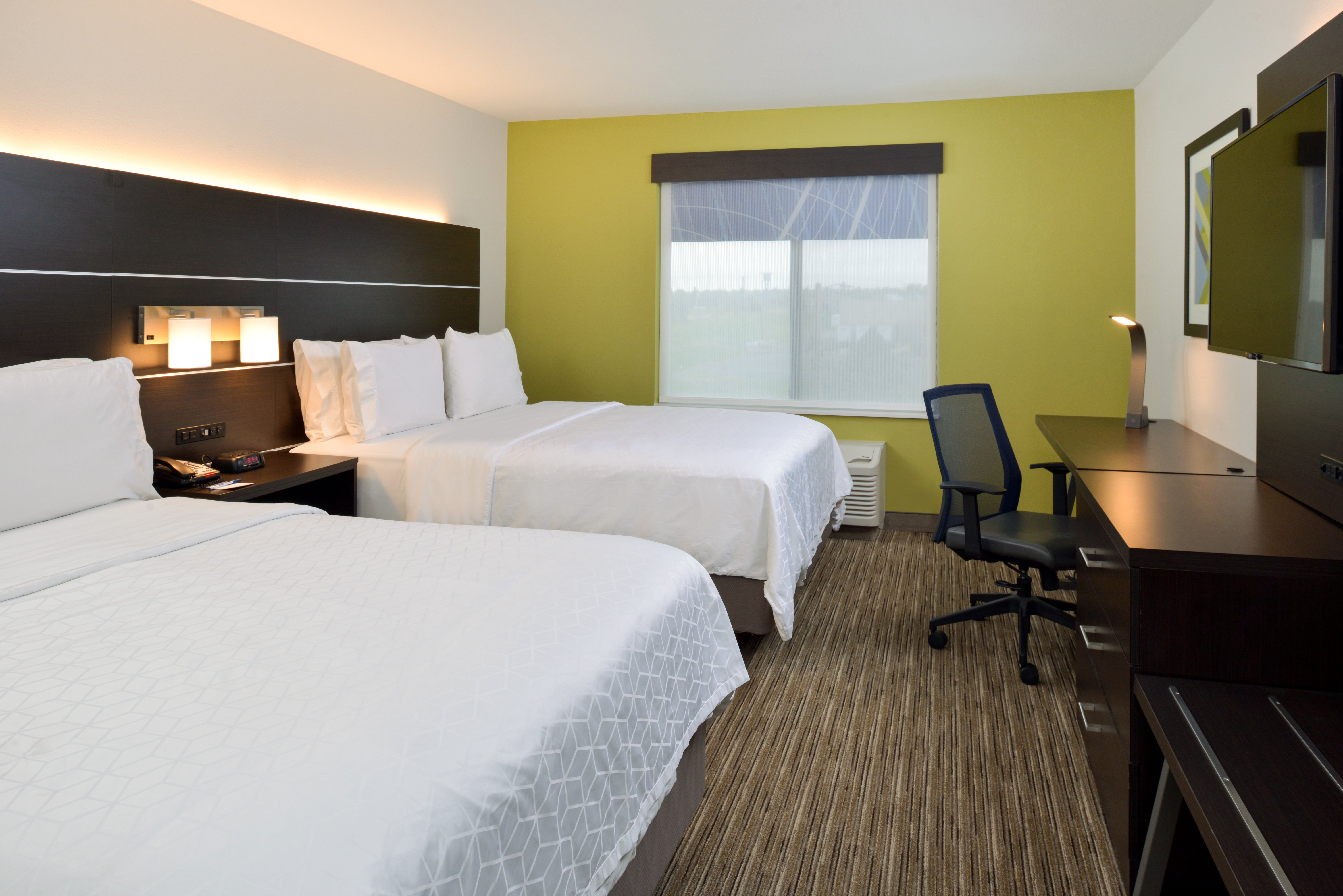 holiday inn express and suites pueblo north by ihg
