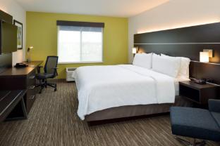 holiday inn express and suites pueblo north by ihg