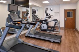 holiday inn express and suites pueblo north by ihg