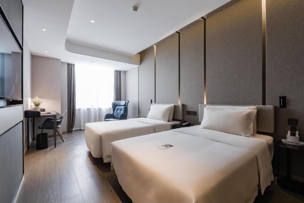 atour hotel industrial park dongsha lake
