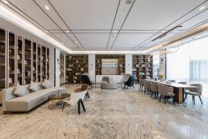 atour hotel industrial park dongsha lake