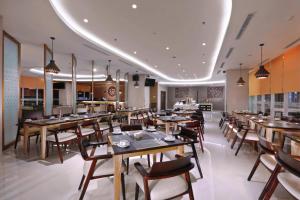 cozy the h residence cawang by bonzela property