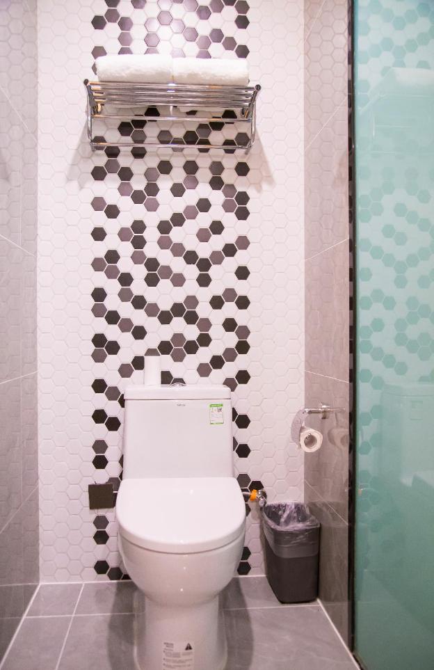 starway hotel golmud yanqiao nan road vehicle spare parts market