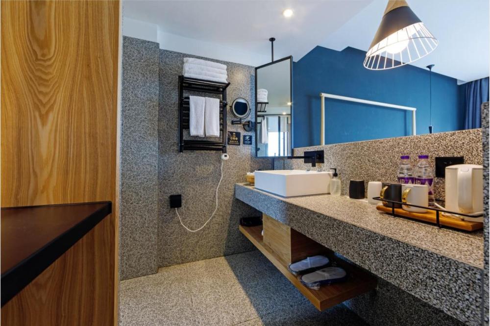 starway hotel anji avenue