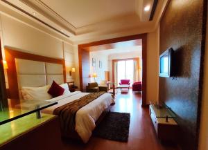 ambrosia sarovar portico