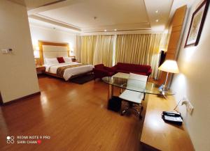 ambrosia sarovar portico